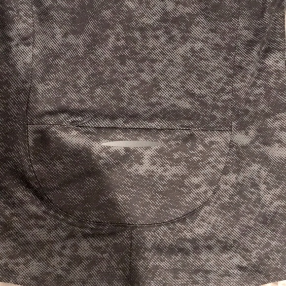 Under Armour Quarter Zip - Picture 5 of 5